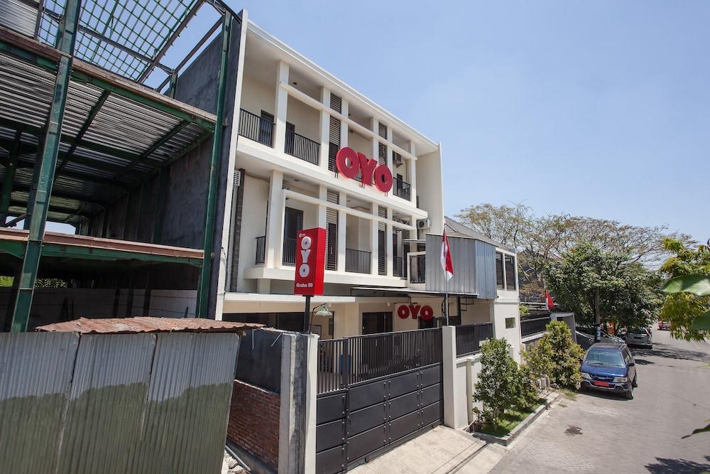 Oyo138-格拉哈99酒店 泗水 外观 照片